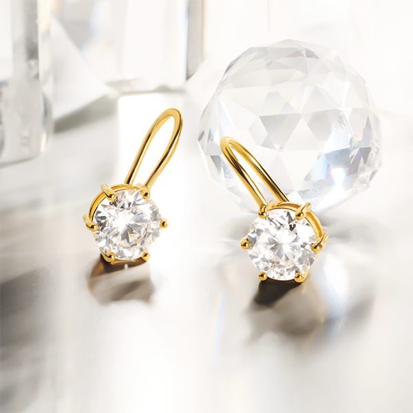 Gold-plated earrings with white zirconia