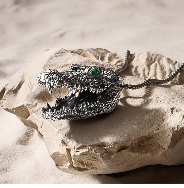 Blackened silver pendant crocodile head with black and green stones