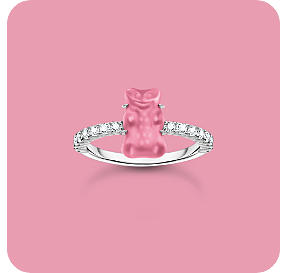 Silver ring with pink mini sized goldbears and zirconia