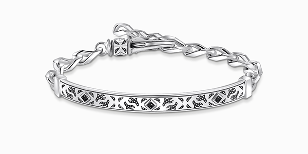 Silver blackened bracelet with pattern and zirconia