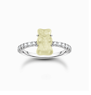 Silver ring with white mini sized goldbears and zirconia