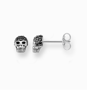 Ear studs skull