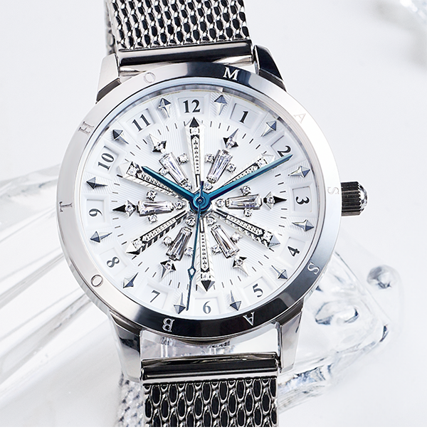 Women’s watch snowflakes in 3D optics white and silver